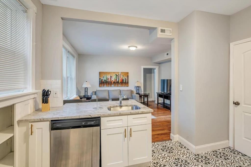 Beautiful Tower Grove Unit Recently Renovated 2S Villa Richmond Heights Exterior foto